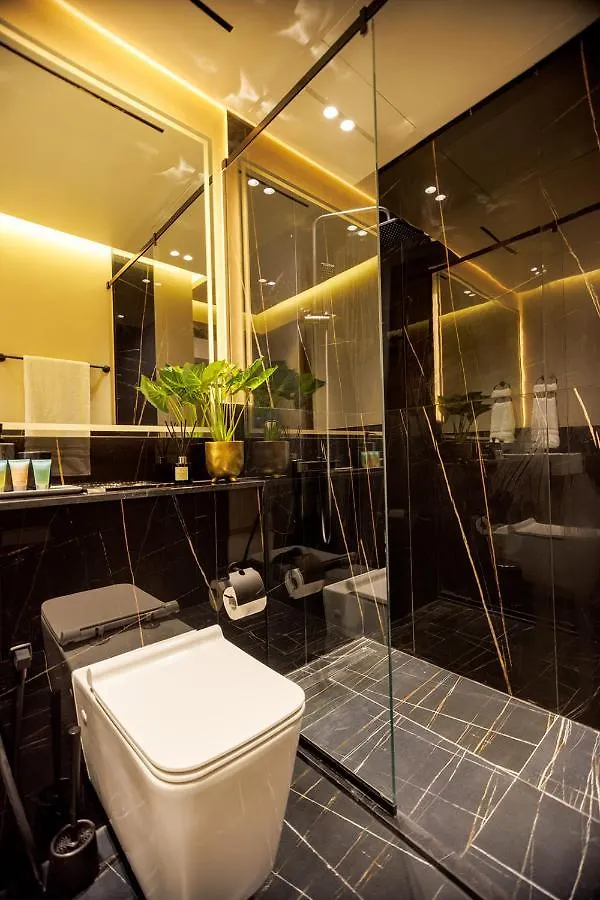 Luxury Binghatti Canal View Apt In Business Bay Dubai 0*,
