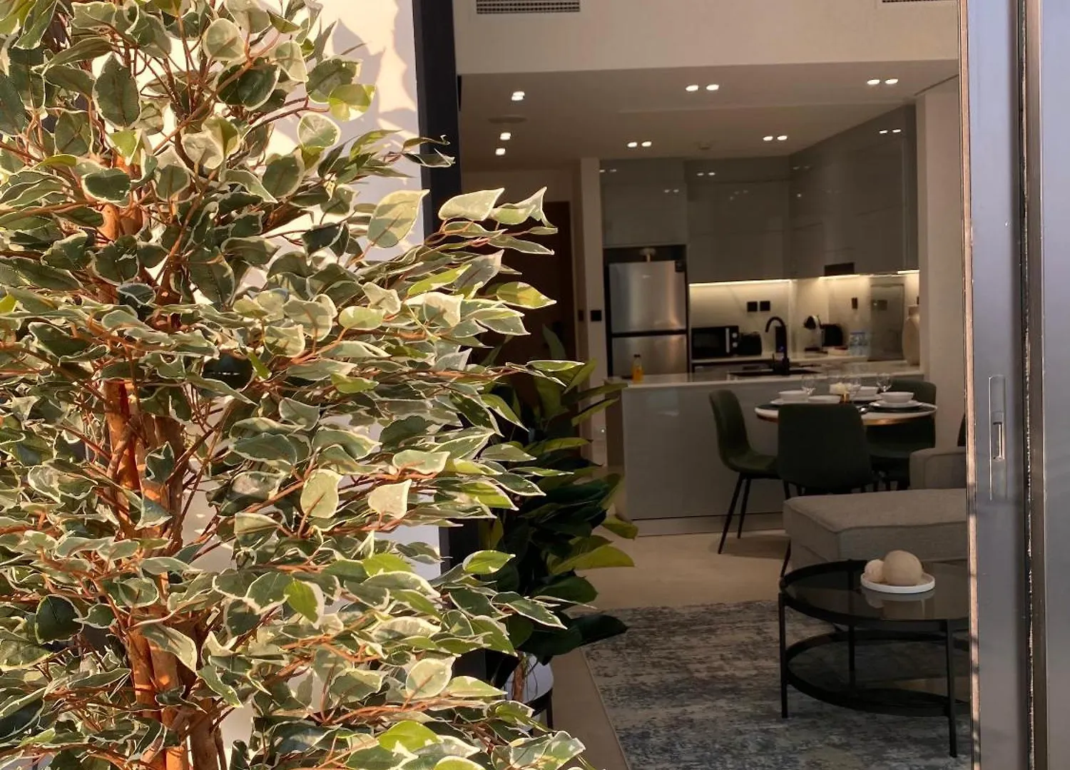 Luxury Binghatti Canal View Apt In Business Bay Dubai Apartment